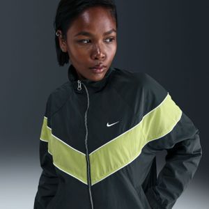 Nike Windrunner ruimvallend geweven damesjack met uv-bescherming en rits over de hele lengte - Groen