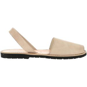 Sandalen in nubuck platte hak MINORQUINES. Leer materiaal. Maten 36. Beige kleur