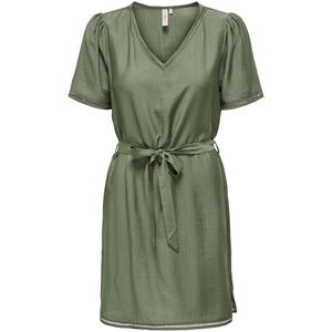 Korte jurk, te strikken ONLY TALL. Viscose materiaal. Maten XXL. Groen kleur