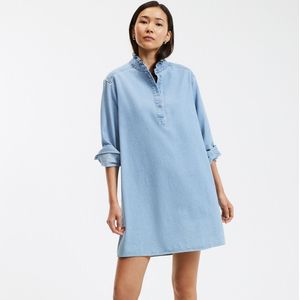 Korte jurk in denim, kraag met volant LA REDOUTE COLLECTIONS. Katoen materiaal. Maten 46 FR - 44 EU. Blauw kleur