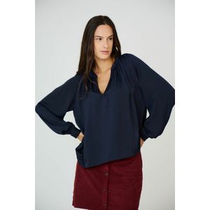 Blouse met V-hals SEE U SOON. Polyester materiaal. Maten 2(M). Blauw kleur