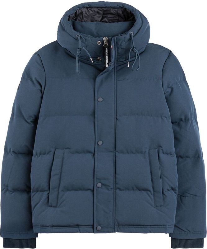 Korte donsjas, tussenseizoen SUPERDRY. Polyester materiaal. Maten M. Blauw kleur