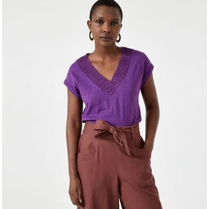 T-shirt V-hals, korte mouwen, macramé detail ANNE WEYBURN. Katoen materiaal. Maten 42/44 FR - 40-42 EU. Violet kleur