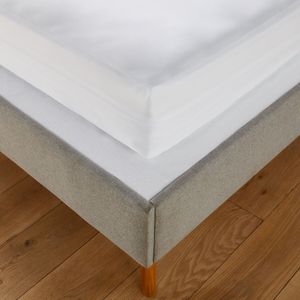 Waterdichte matrasbeschermer, anti-bedwants LA REDOUTE INTERIEURS.  materiaal. Maten 80 x 200 cm. Wit kleur