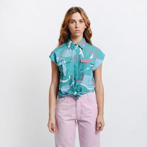 Bedrukte blouse met striklint vooraan en zakken LILI SIDONIO. Polyester materiaal. Maten XS. Groen kleur