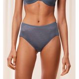Hoge slip in kant Signature Sheer TRIUMPH. Polyamide materiaal. Maten 50 FR - 48 EU. Blauw kleur