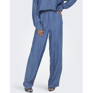 Rechte broek ONLY. Tencel/lyocell materiaal. Maten XS / L32. Blauw kleur