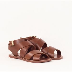 Sandalen in leer met platte hak DAKLA SESSUN. Leer materiaal. Maten 41. Kastanje kleur