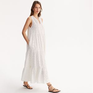 Lange, mouwloze, geborduurde uitlopende jurk ANNE WEYBURN. Katoen materiaal. Maten 50/52 FR - 48/50 EU. Wit kleur