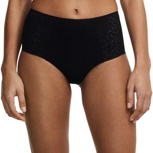 Uiterst bedekkende slip met hoge taille Norah CHANTELLE. Kant materiaal. Maten 40 FR - 38 EU. Zwart kleur