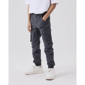 Cargo broek NAME IT. Katoen materiaal. Maten 8 jaar - 126 cm. Grijs kleur