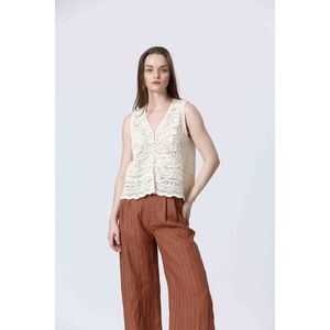 Kanten top met knoopsluiting SEE U SOON. Katoen materiaal. Maten 2(M). Beige kleur