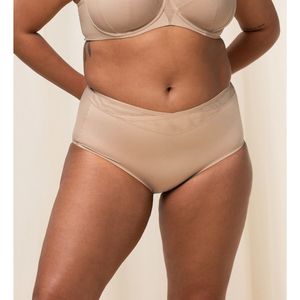 Hoge slip Maxi True Shape Sensation TRIUMPH. Polyamide materiaal. Maten 50 FR - 48 EU. Beige kleur