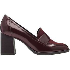 Loafers met hak TAMARIS. Synthetisch materiaal. Maten 39. Rood kleur