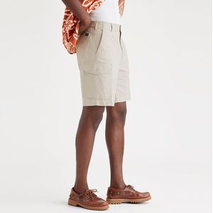 Short cargo stretch DOCKERS. Katoen materiaal. Maten 34 (US) - 50 (EU). Beige kleur