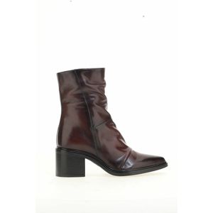 Bottines in plissé leer met scherpe top MJUS. Leer materiaal. Maten 37. Rood kleur