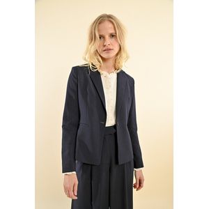 Aansluitend blazerjasje MOLLY BRACKEN. Polyester materiaal. Maten M. Blauw kleur