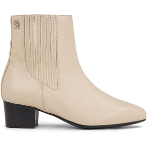 Bottines in leer Essential. TOMMY HILFIGER. Leer materiaal. Maten 41. Beige kleur