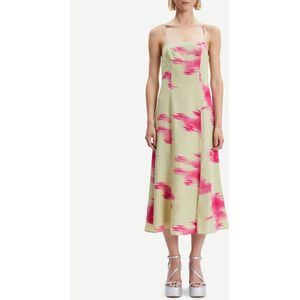 Wijd uitlopende jurk in bedrukt Lyocell Annah SAMSOE AND SAMSOE. Tencel/lyocell materiaal. Maten S. Roze kleur