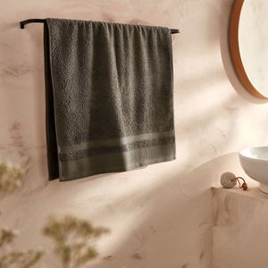 Handdoek in Egyptisch katoen, Kheops LA REDOUTE INTERIEURS.  materiaal. Maten 50 x 100 cm. Groen kleur