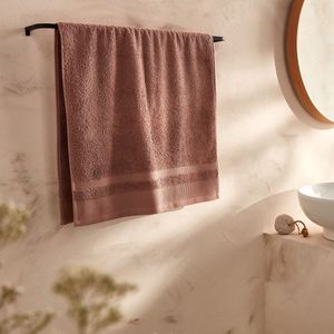 Handdoek in Egyptisch katoen, Kheops LA REDOUTE INTERIEURS.  materiaal. Maten 50 x 100 cm. Roze kleur