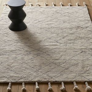 Tapijt in wol, handgestrikt, Natoum AM.PM. Wol materiaal. Maten 160 x 230 cm. Beige kleur