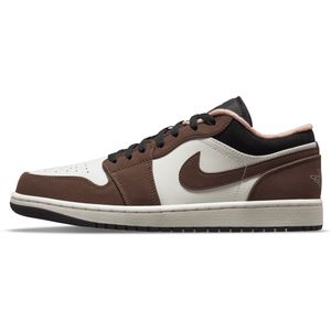 Air Jordan 1 Low SE Schoenen - Bruin