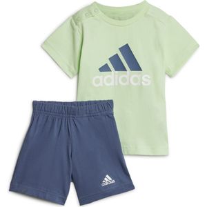 Adidas Essentials Logo T-shirt en Short Set Little Infants Semi Green Spark Preloved Ink Maat 98