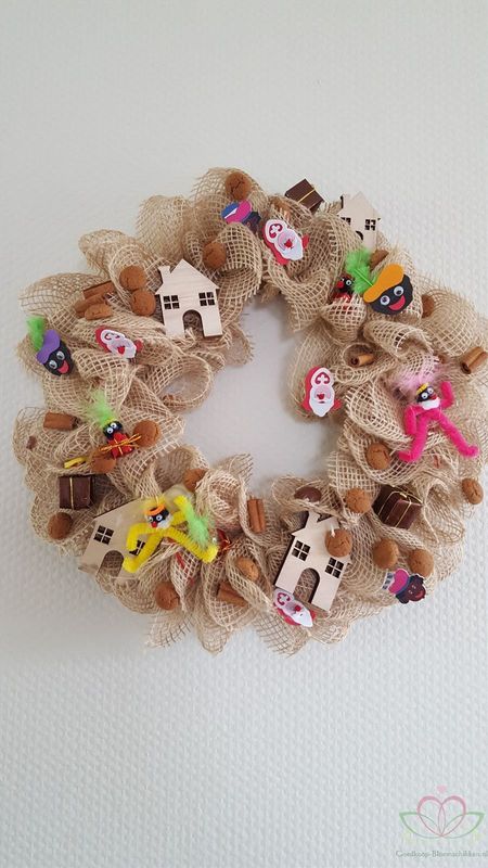 Decemberdeco 5 verschillende Sinterklaas en kerstmandeco