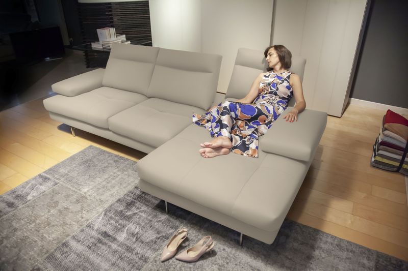 CALIA ITALIA Ecksofa "Toby Wing, L-Form", inklusive Sitztiefenverstellung, Füße in chrom glänzend