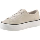 Calvin Klein Jeans Sneaker "BOLD VULC FLATF LOW LTH IN", Halbschuh, Schnürschuh, Freizeitschuh mit CK-Logo an der Ferse