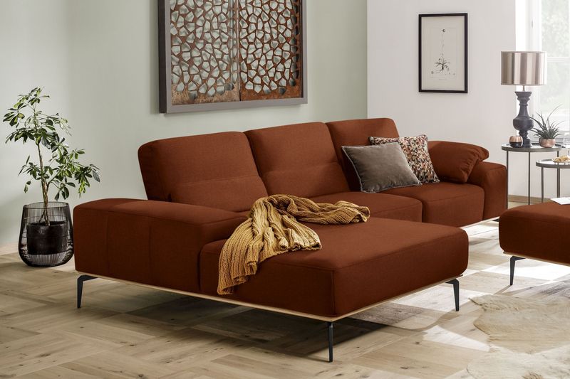 W.SCHILLIG Ecksofa "run, Designsofa mit tollem Sitzkomfort, bequem, L-Form", mit Holzsockel, Füße in Schwarz pulverbeschichtet, Breite 299 cm