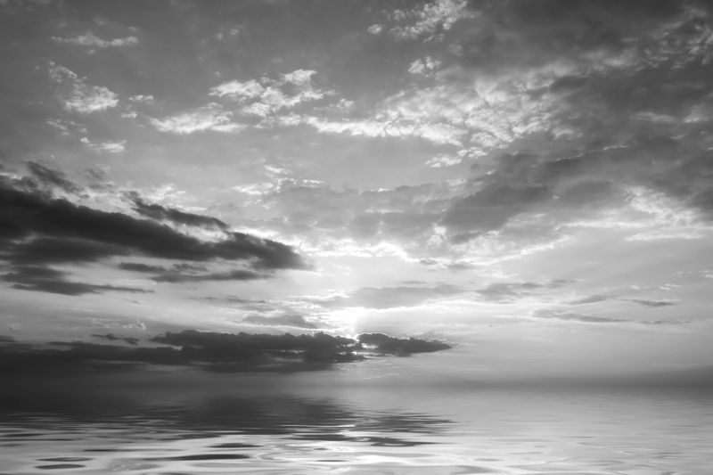 Papermoon Fototapete "Meer Schwarz & Weiß"