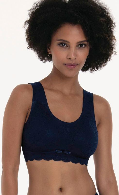 Anita since 1886 Bralette "Essentials Lace", florale Spitze, herausnehmbare Schaumcups, zartes Seidenband