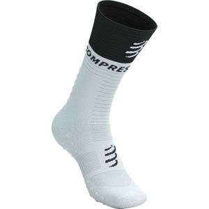 Compressport - Trail / Running kleding - Mid Compression Socks V2.0 Black voor Heren - Maat 45-47 - Wit