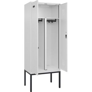 Multifunctionele lockerkast Evolo PLUS, 1 compartiment, scheidingswand ingekort, wit, b = 800 mm, met smalle voeten, cilinderslot