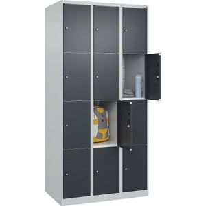 C+P Lockerkast Classic PLUS, 3 compartimenten, lichtgrijs / grijs, b = 900 mm, 12 vakken, met voetdoppen