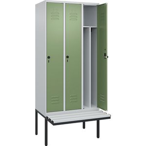 C+P Multifunctionele lockerkast Classic PLUS met zitbank, smal, 3 compartimenten, scheidingswand ingekort, lichtgrijs / resedagroen, b = 900 mm, veiligheidsdraaigrendel, vrijdragend, kunststof