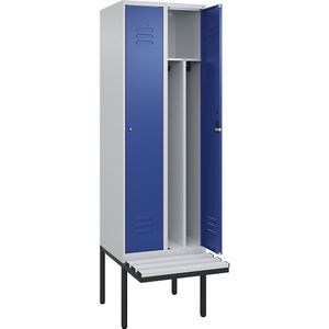 C+P Multifunctionele lockerkast Classic PLUS met zitbank, smal, 2 compartimenten, scheidingswand ingekort, lichtgrijs / gentiaanblauw, b = 600 mm, cilinderslot, vrijdragend, kunststof