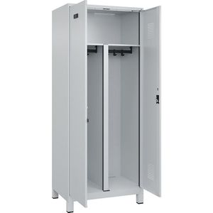 Multifunctionele lockerkast Evolo PLUS, 1 compartiment, scheidingswand ingekort, lichtgrijs, b = 800 mm, met brede voeten, cilinderslot