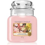 Yankee Candle Medium Jar Geurkaars - Fresh Cut Roses