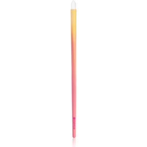 essence BRUSH IT LIKE IT'S ART pencil brush Eyeliner Penseel 01 Precision Meets Paint-spiration 1 st