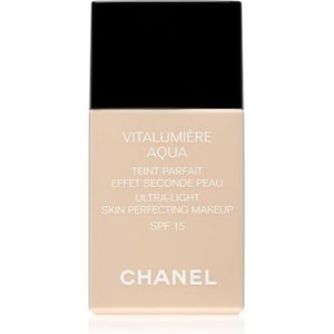 Chanel Vitalumière Aqua Ultralichte Make-up  voor een Stralende Huid Tint  10 Beige SPF 15  30 ml