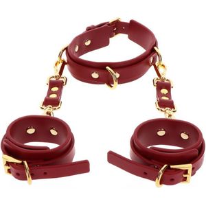 Taboom Bondage in Luxury D-Ring Collar and Wrist Cuffs halsband en handboeien red 42,5 cm