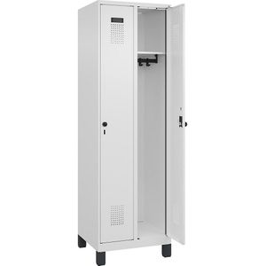 C+P Lockerkast Evolo PLUS, 2 compartimenten, verkeerswit, b = 600 mm, met brede voeten, draaigrendel