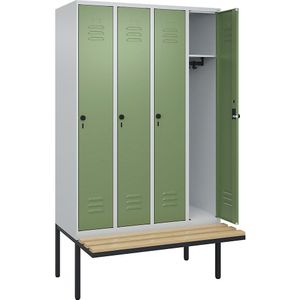C+P Kledingkast Classic PLUS met zitbank, 4 compartimenten, lichtgrijs / resedagroen, b = 1200 mm, veiligheidsdraaigrendel, vrijdragend, beuken-hardhout