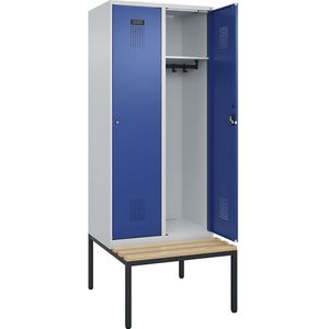 Lockerkast Evolo PLUS met zitbank, 2 compartimenten, lichtgrijs / gentiaanblauw, b = 800 mm, cilinderslot, met ondergebouwde zitbank, beukenhout