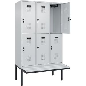 Lockerkast Evolo PLUS met twee verdiepingen en zitbank, 3 compartimenten, lichtgrijs / lichtgrijs, b = 1200 mm, veiligheidsdraaigrendel, met uitstekende zitbank, kunststof