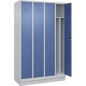 C+P Multifunctionele lockerkast Classic PLUS, smal, 4 compartimenten, scheidingswand ingekort, lichtgrijs / verblauw, b = 1200 mm, met bodemsokkel, cilinderslot, scheidingswand in het midden