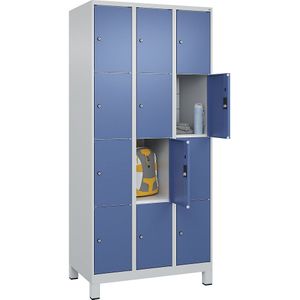 C+P Lockerkast Classic PLUS, 3 compartimenten, lichtgrijs / verblauw, b = 900 mm, 12 vakken, met voeten